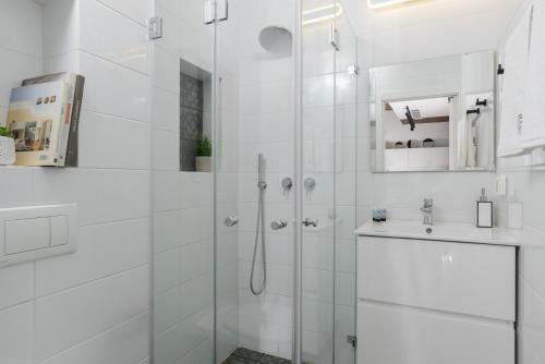 AirTLV - Rambam Residence W Private MAMAD! - image 6