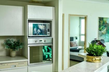 Picturesque 3BR Apt w Balcony & Parking Near Beach by Sea N' Rent - image 18