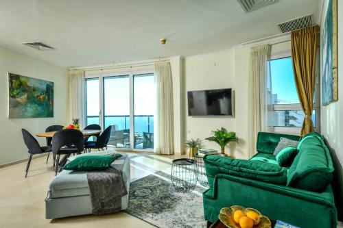 Picturesque 3BR Apt w Balcony & Parking Near Beach by Sea N' Rent - image 5