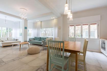 Charming 2 Bdr Apartment Garden Dizengoff #TL41 - image 2