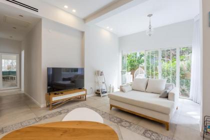Charming 2 Bdr Apartment Garden Dizengoff #TL41 - image 3