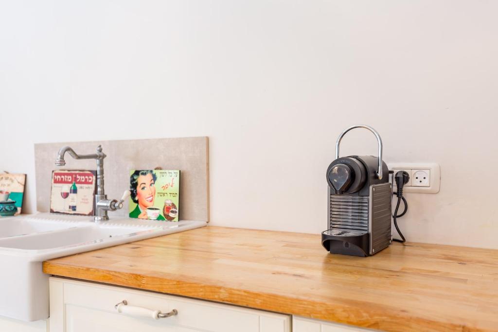 Charming 2 Bdr Apartment Garden Dizengoff #TL41 - image 5