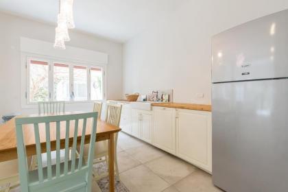 Charming 2 Bdr Apartment Garden Dizengoff #TL41 - image 6