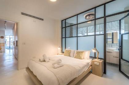 Trust Inn - Allenby Lovely apt Balcony & Parking