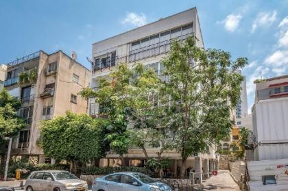 Trust Inn - Allenby Lovely apt Balcony & Parking - image 5