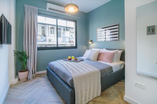 Monochrome - an Autonomous Hotel by Loginn - image 3