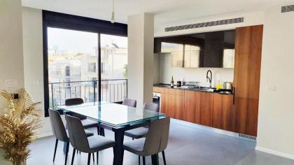 Design 3 Bdr Huge Rooftop Beach Side #TL57 - image 14