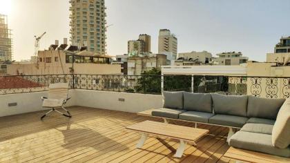 Design 3 Bdr Huge Rooftop Beach Side #TL57 - image 8