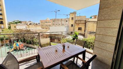 Design 1 Bdr Apartment Florentine - #TL18 - image 4