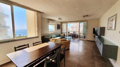 Charming 3 Bdr Apartment Sea View Bat Yam #B5 