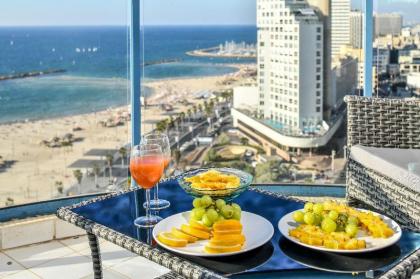 Full Sea View on The Beach w/ Balcony & Parking