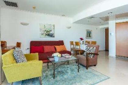 Awesome 1BR apartment with Amazing Balcony - image 11