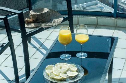 Luxurious 90sqm 2BR Beach Front - image 3