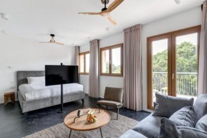 Andromeda Hill Amazing Suite - image 16