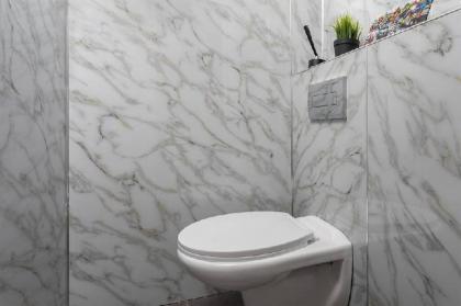 Bold & Beautiful 1BR in Ben yehuda by HolyGuest - image 4