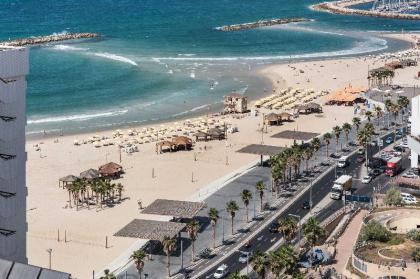 Luxurious Apartment With Panoramic Sea View - image 2