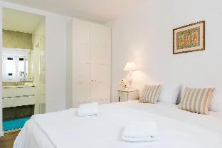 High Quality Designed 3 BR Apartment Hayarkon 185 - main image
