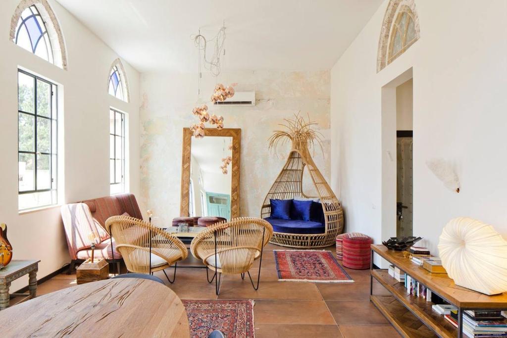 Luxe Jaffa 1 Bed Apartment by Sea N' Rent - main image