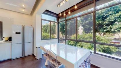 Spacious 3-BR with Terrace in Dizengoff - image 12