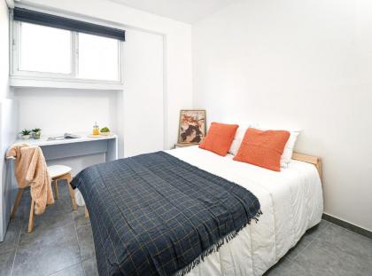 Quiet Street in a Central Location Classic Apt by Sea N' Rent - image 14