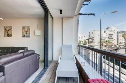 Nordau BLVD 2 Bedrooms - image 1