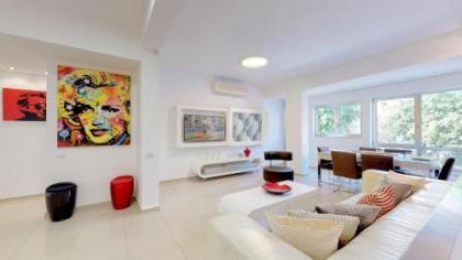 Relaxing 3BR in Ben yehuda 66 by HolyGuest - image 1