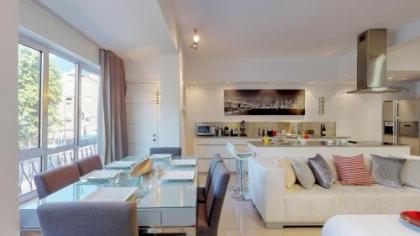 Relaxing 3BR in Ben yehuda 66 by HolyGuest - image 10