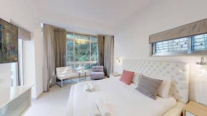 Relaxing 3BR in Ben yehuda 66 by HolyGuest - image 14