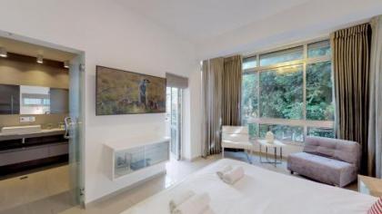Relaxing 3BR in Ben yehuda 66 by HolyGuest - image 15