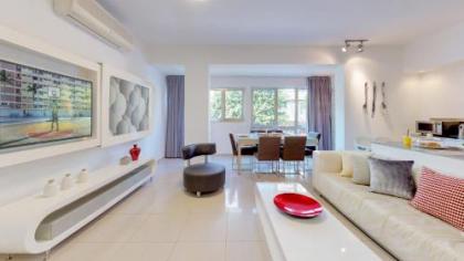 Relaxing 3BR in Ben yehuda 66 by HolyGuest - image 2