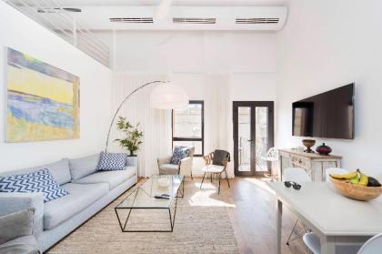 Beautiful 2 -BR apartment on the beach - Roslan St - image 9