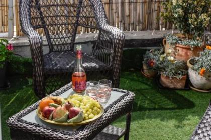 TLV Loft Paradise with Balcony Roof Top & Mamad by Sea N' Rent - image 17
