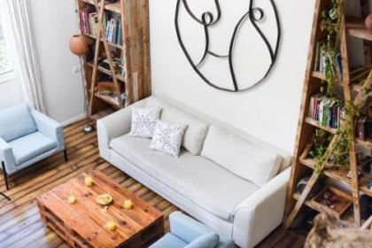 TLV Loft Paradise with Balcony Roof Top & Mamad by Sea N' Rent - image 18