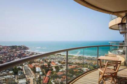 Luxury Condo & Spectacular View by FeelHome - image 1