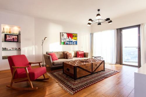 Luxury Condo & Spectacular View by FeelHome - image 3