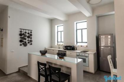 YalaRent Boutique Apartments in Jaffa's Flea Market - image 3