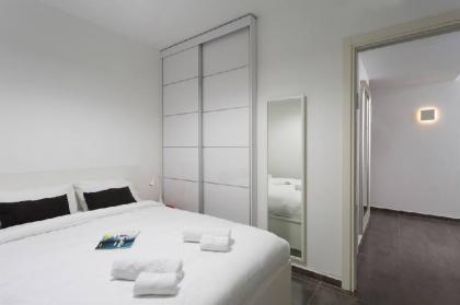 Playful 2BR In Florentine by HolyGuest - image 7