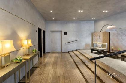 Deluxe Loft 2BR in White City by HolyGuest - image 4