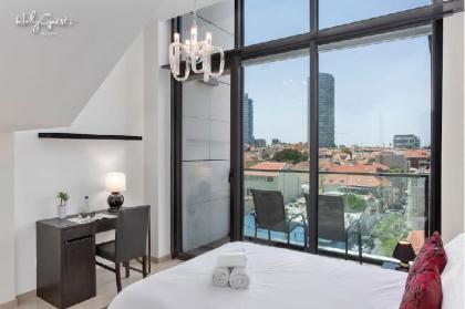 Deluxe Loft 2BR in White City by HolyGuest - image 9