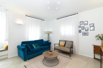Rabin Square by TLV2RENT - image 13