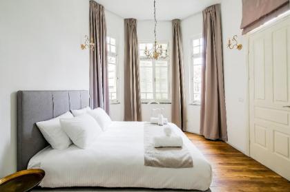 Two bedrooms apartment balcony by House of Palm - image 10