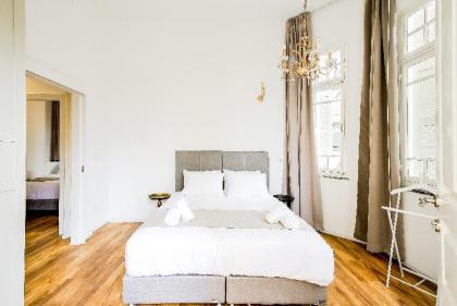 Two bedrooms apartment balcony by House of Palm - image 4