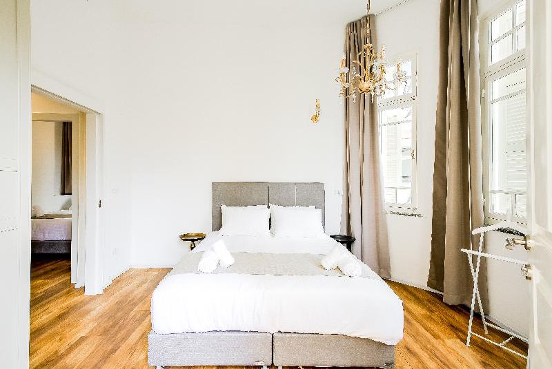Two bedrooms apartment balcony by House of Palm - image 4