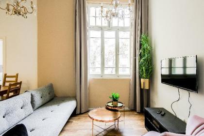 Two bedrooms apartment balcony by House of Palm - image 8