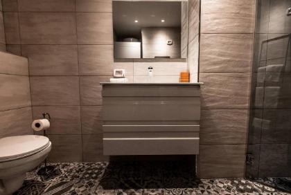 Elite Apartment- Tel Aviv Carmel Market-Nachalat B - image 5