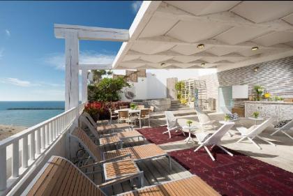 Sea Executive Suites - image 2
