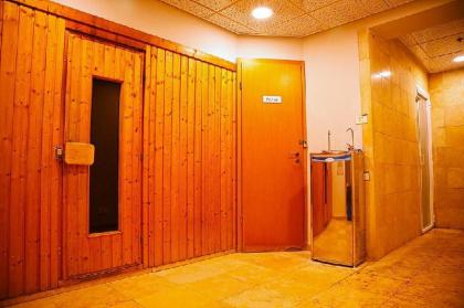 Deluxe 2-Bedroom Jaffa Dreams with Pool & Parking - image 14