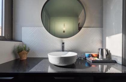 Dizengoff Garden Hotel - image 14