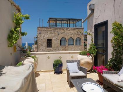 Luxury studio at the heart of old Jaffa - image 9