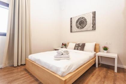 TLV Down Town nice one bedroom apartment with shelter - image 7